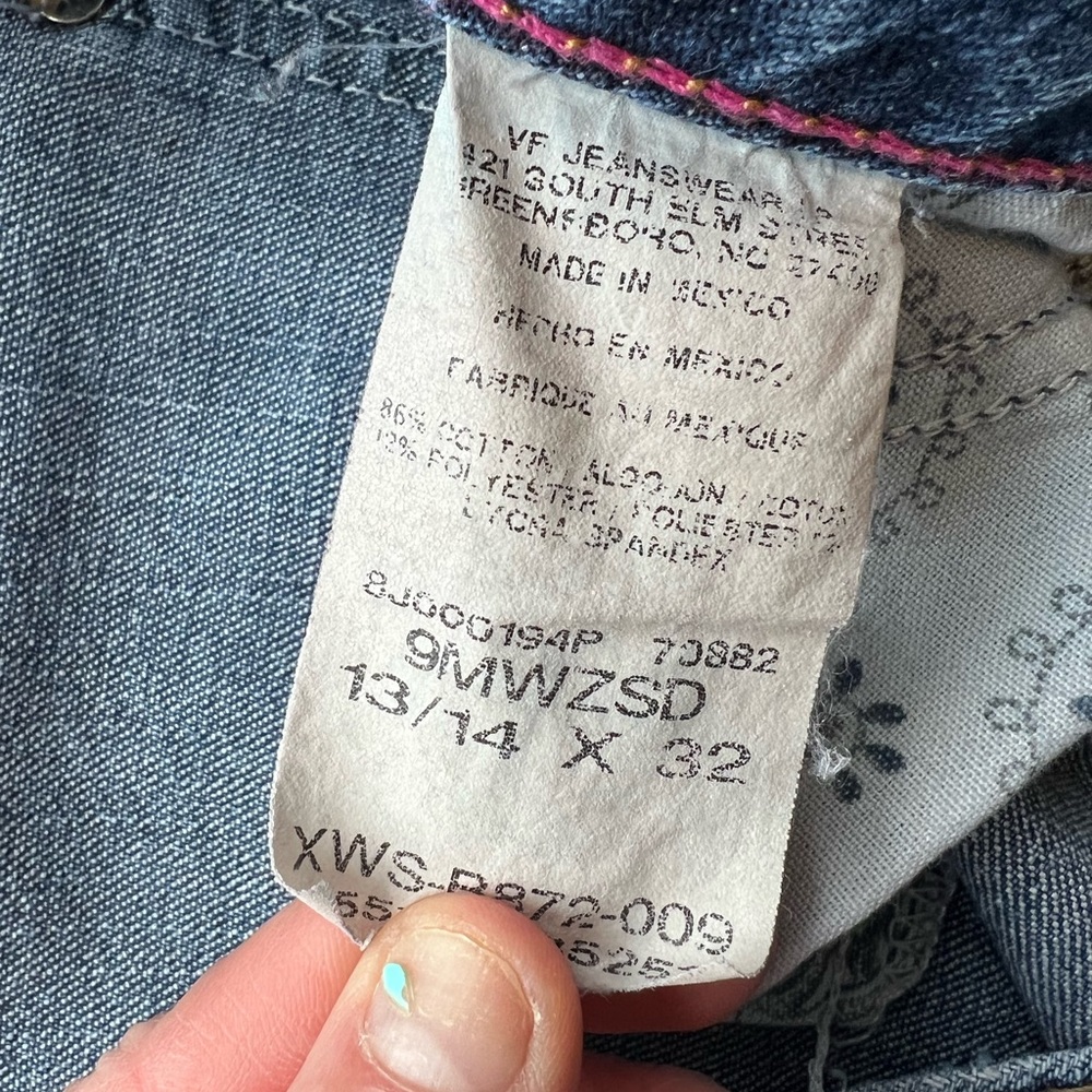 Super Cute Wrangler Jeans - Picture 6 of 6